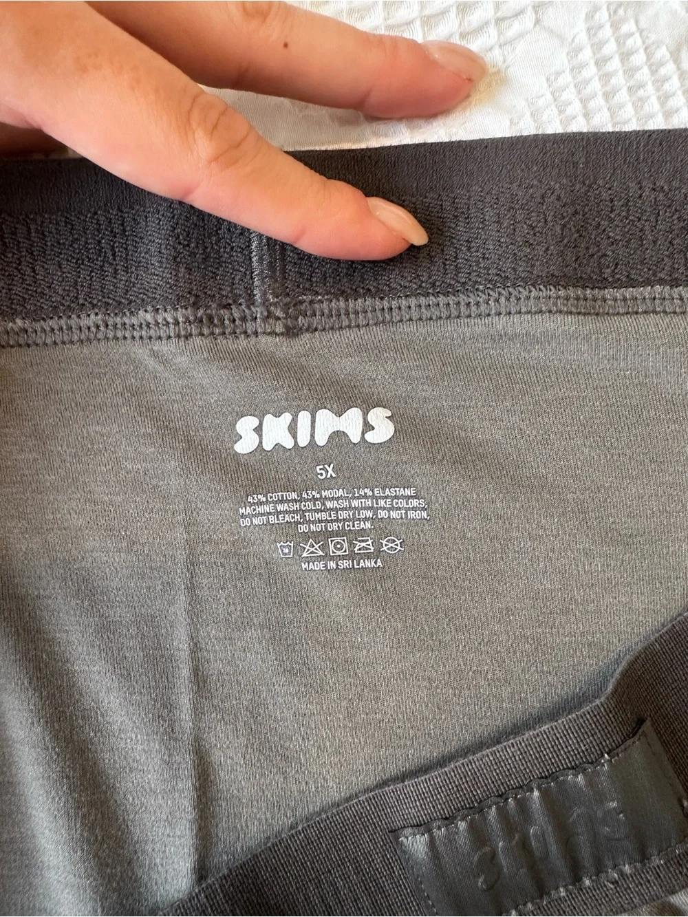 SKIMS new without